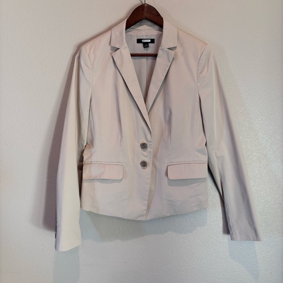 Ann Taylor Two Button Blazer, size 4, Career Wear, Staple, Preppy, Professional - Picture 1 of 10